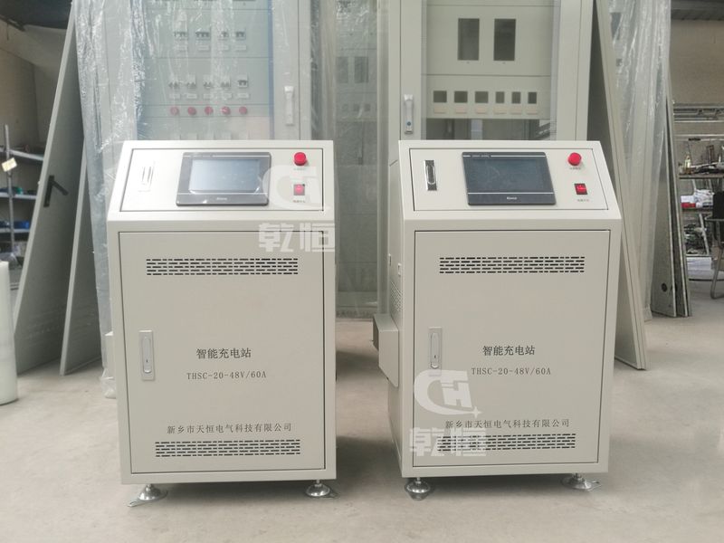 山西叉车自动伸缩充电机